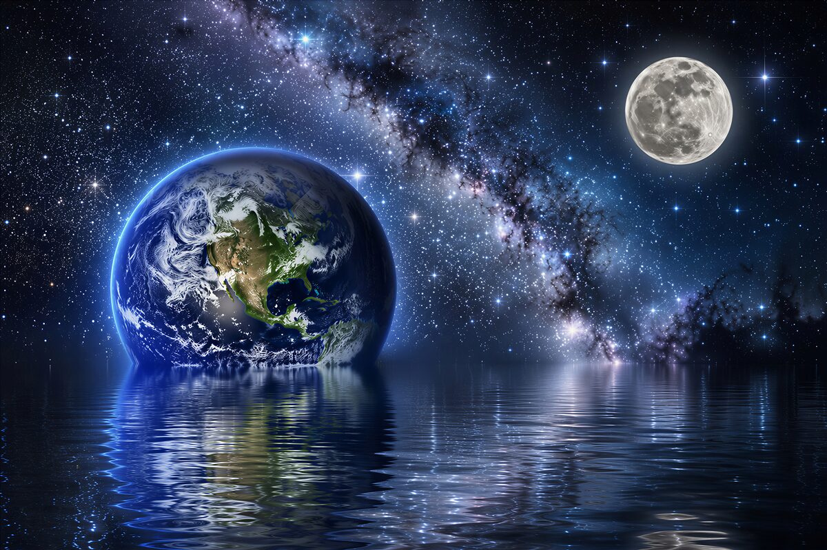 Papier peint terre et lune dans l'espace près de l'eau