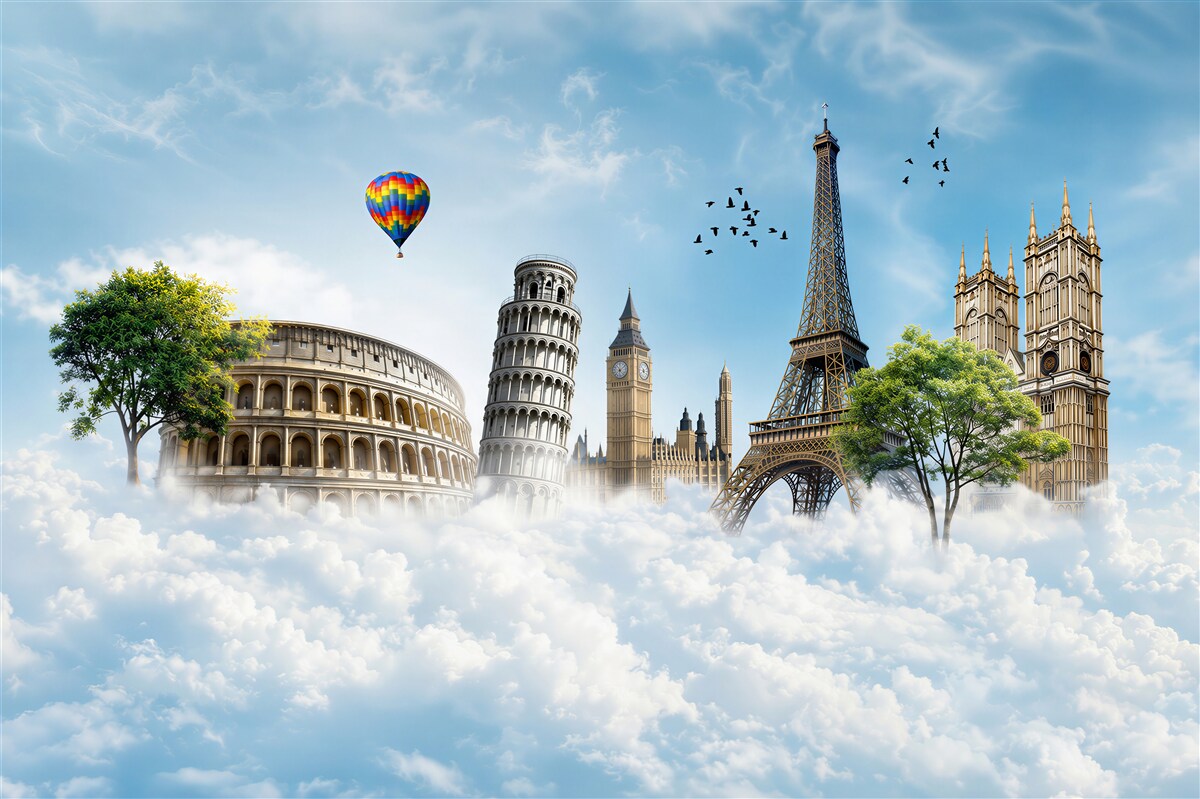 Papier peint Monuments des villes européennes dans les nuages
