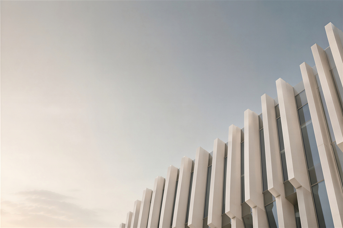 Papier peint architecture moderne minimaliste blanche avec ciel bleu