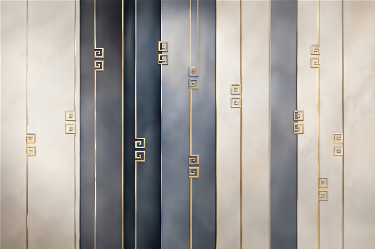 Papier peint bandes verticales géométriques bleu marine et beige avec des lignes dorées