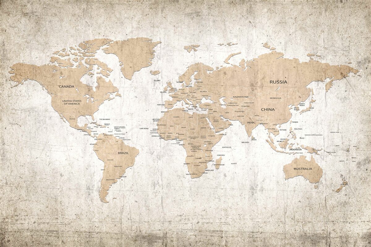Papier peint carte du monde modeste sur le mur
