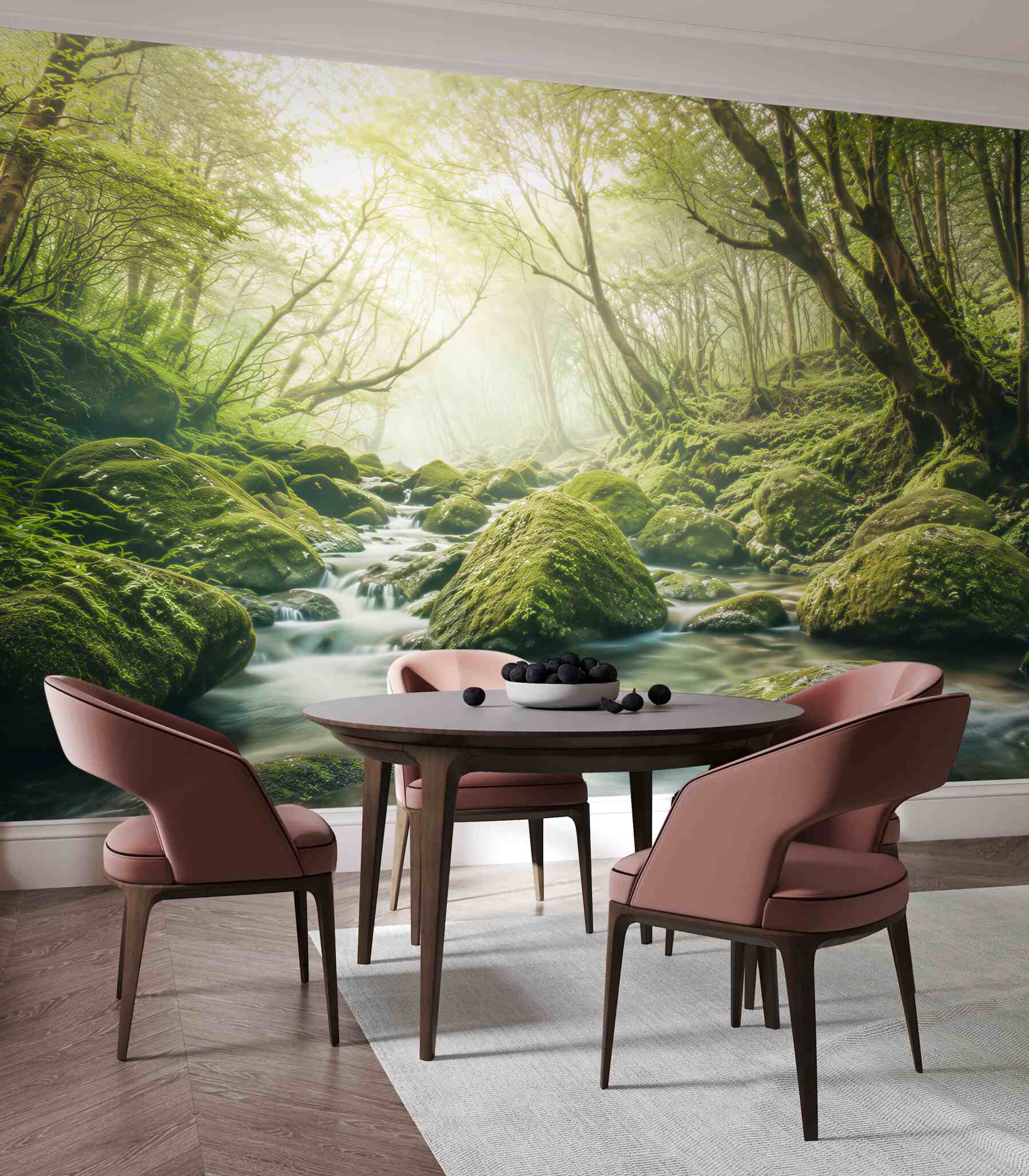 Papier peint ruisseau forestier avec mousse dans les rayons du soleil